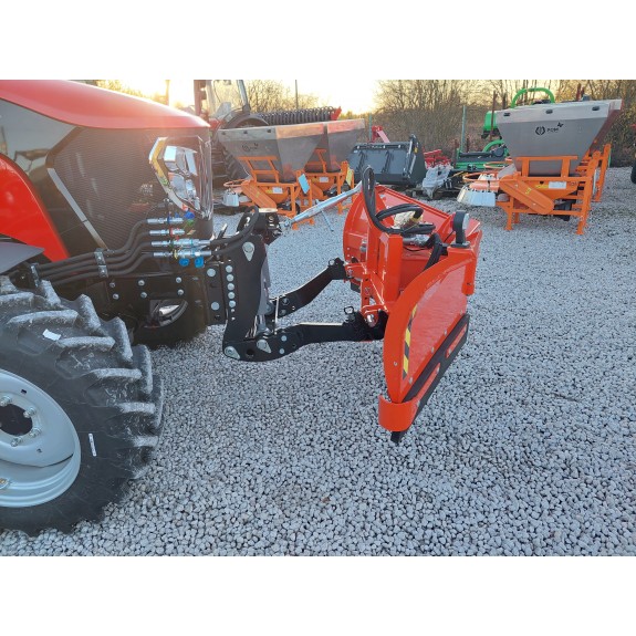 Zestaw komunalny LOVOL M754 TUZ + pług strzałka 2,30m+ piaskarka PK 550