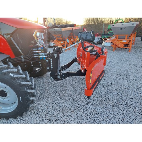 Zestaw komunalny LOVOL M754 TUZ + pług strzałka 2,30m+ piaskarka PK 550