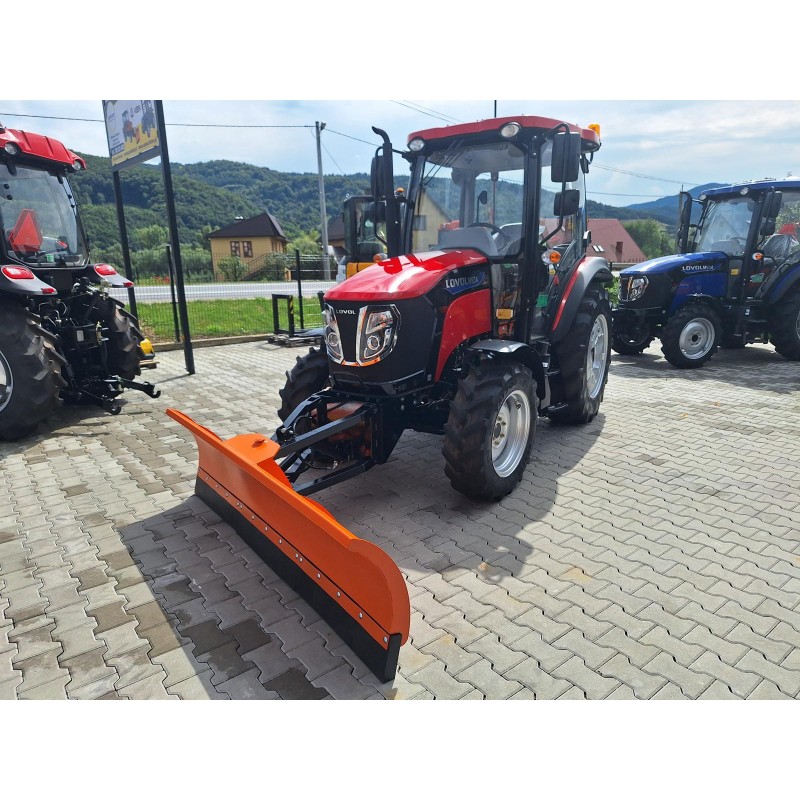 Zestaw komunalny LOVOL M504 z kabiną i pługiem prostym 2,2m + piaskarka PK 550