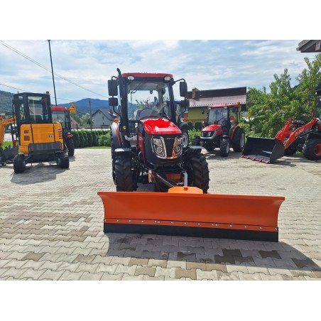 Zestaw komunalny LOVOL M504 z kabiną i pługiem prostym 2,2m + piaskarka PK 550