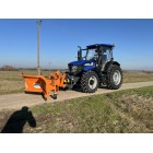 Zestaw komunalny LOVOL M904 TUZ + pług strzałka 3,0m + piaskarka PK1200