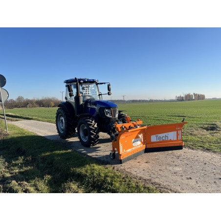 Zestaw komunalny LOVOL M904 TUZ + pług strzałka 3,0m + piaskarka PK1200