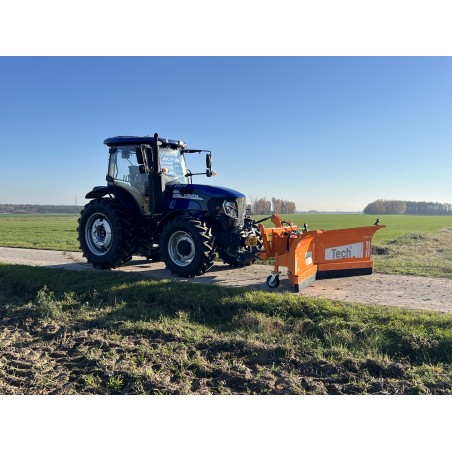Zestaw komunalny LOVOL M904 TUZ + pług strzałka 3,0m + piaskarka PK1200