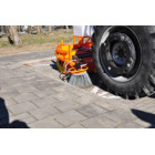 Zamiatarka ciągnikowa 1,4 m ze zbiornikiem na śmieci