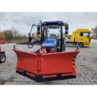 Zestaw komunalny LOVOL M504 z kabiną, pługiem Strzałka 2,0m i piaskarką