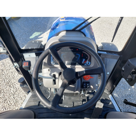 Ciągnik rolniczy LOVOL M654 - wydajny traktor do gospodarstwa