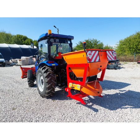 Zestaw komunalny LOVOL M404 + TUZ + Pług strzałka 1.8m + Piaskarka PK 550